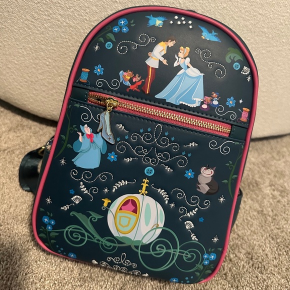 NWT Embroidered Disney Cinderella Loungefly